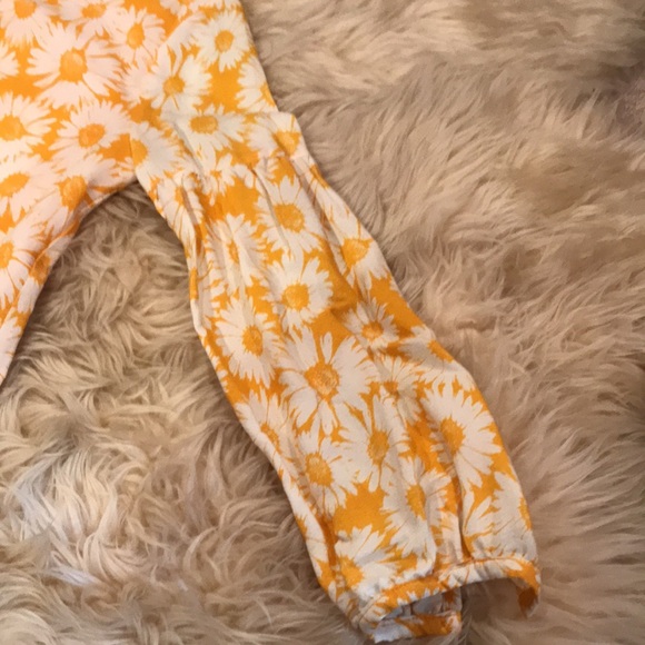 Retro 60โs Style Mini Dress! - Picture 3 of 8